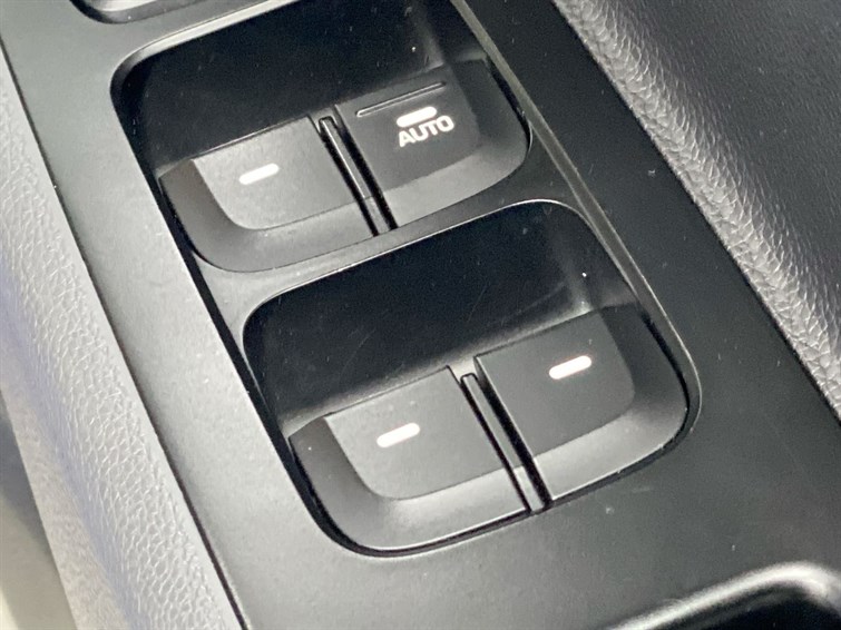 Used Hyundai i10 2019 for sale - 78088269: Photo 34