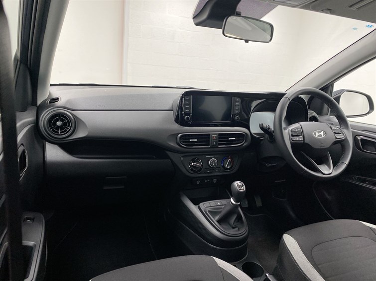 Used Hyundai i10 for sale - 77926745: Photo 2