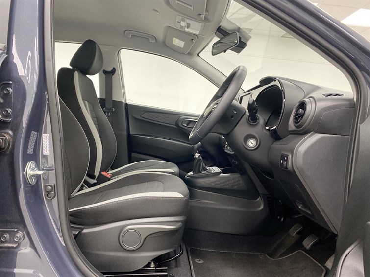 Used Hyundai i10 for sale - 77926745: Photo 32