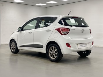 Used Hyundai i10 2015 for sale - 78350933: Photo