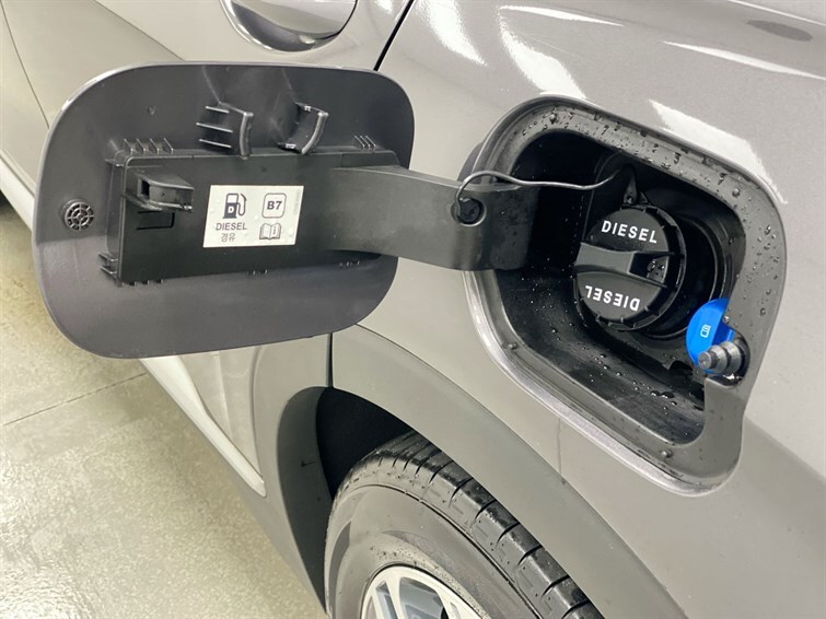 Used Hyundai Santa Fe 2018 for sale - 78081368: Photo 28