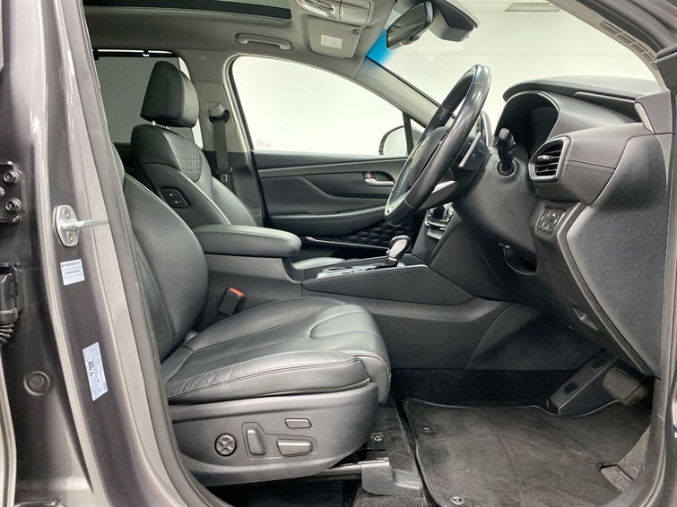 Used Hyundai Santa Fe 2018 for sale - 78081368: Photo 32