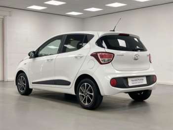 Used Hyundai i10 2018 for sale - 75073139: Photo