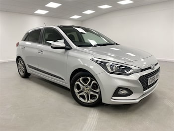 Used Hyundai i20 2018 for sale - 77280529: Photo