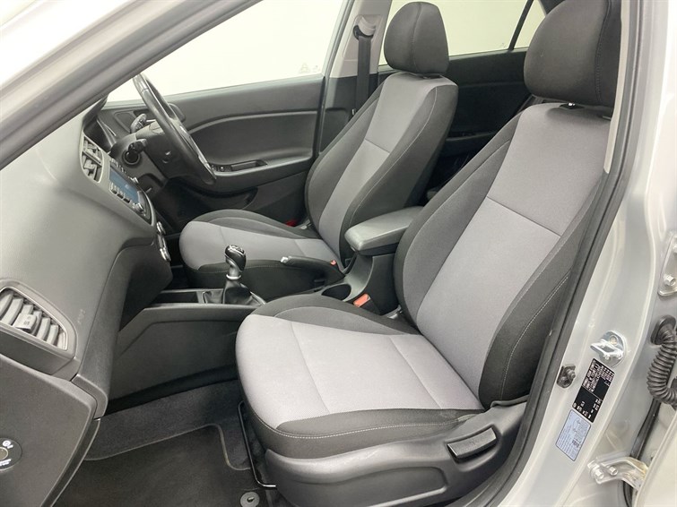 Used Hyundai i20 2018 for sale - 77280529: Photo 51