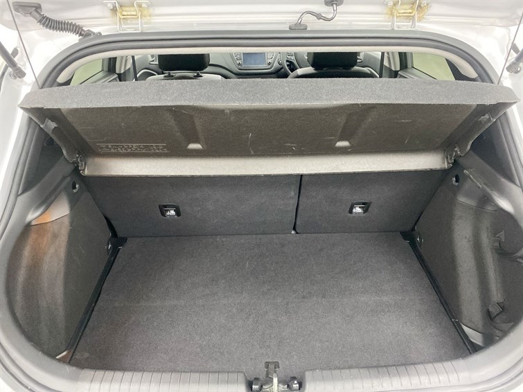 Used Hyundai i20 2018 for sale - 77280529: Photo 61