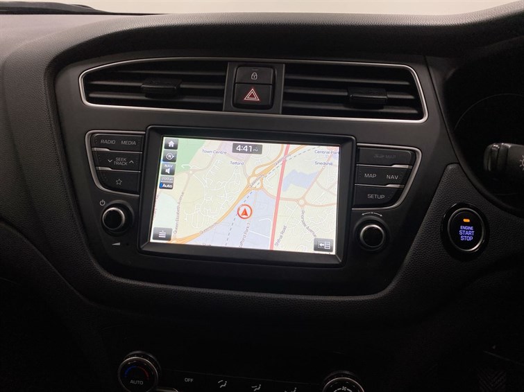 Used Hyundai i20 2018 for sale - 77280529: Photo 62