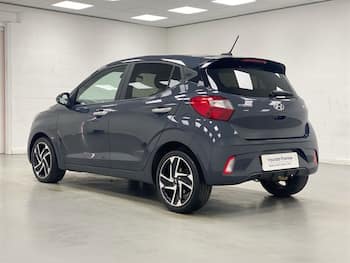 Used Hyundai i10 2023 for sale - 79699779: Photo