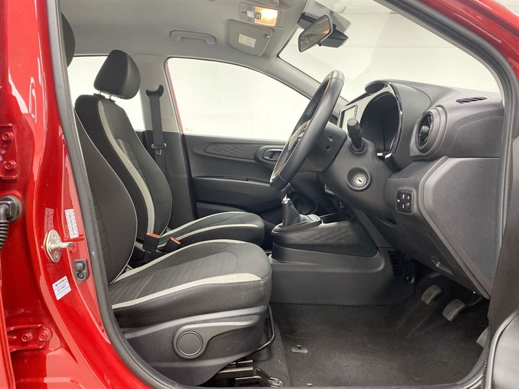 Used Hyundai i10 2022 for sale - 77840839: Photo 32