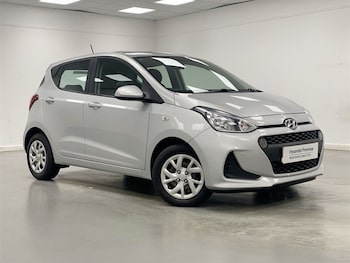 Used Hyundai i10 2018 for sale - 79238001: Photo