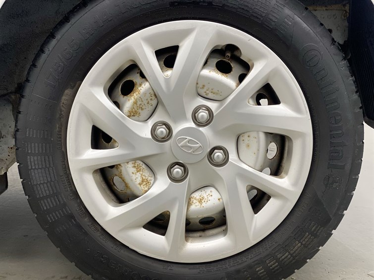 Used Hyundai i10 2019 for sale - 77346270: Photo 19