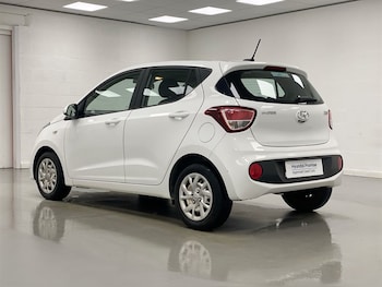 Used Hyundai i10 2019 for sale - 77346270: Photo