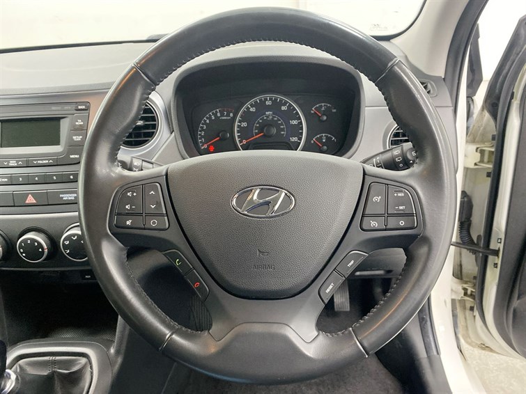 Used Hyundai i10 2019 for sale - 77346270: Photo 44