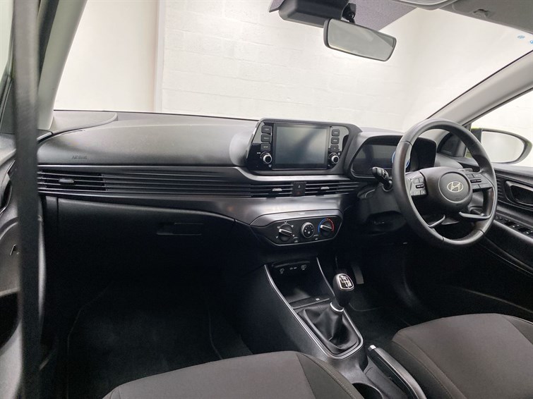 Used Hyundai i20 2024 for sale - 77210539: Photo 2