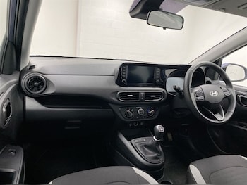 Used Hyundai i10 2024 for sale - 78449770: Photo