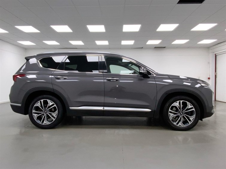 Used Hyundai Santa Fe 2018 for sale - 77539347: Photo 5