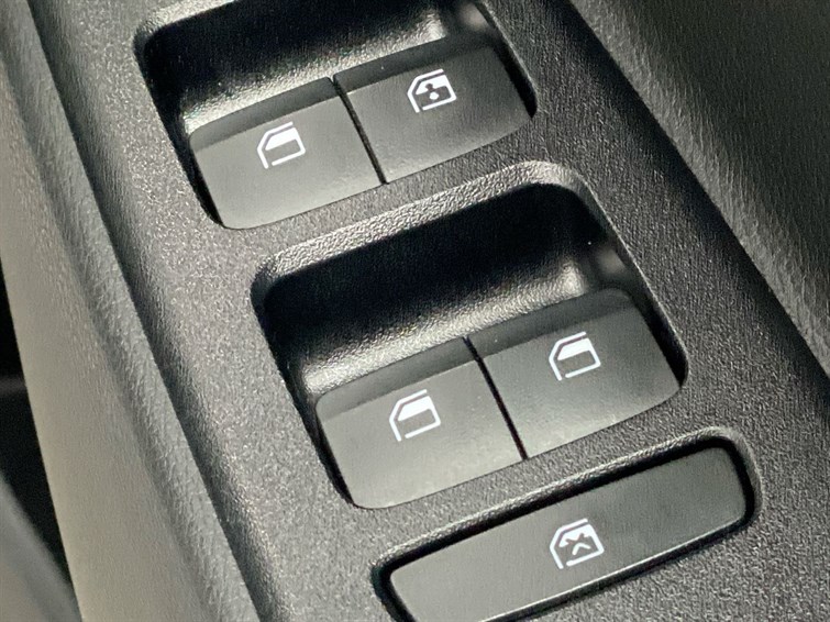 Used Hyundai i10 2024 for sale - 77359873: Photo 34