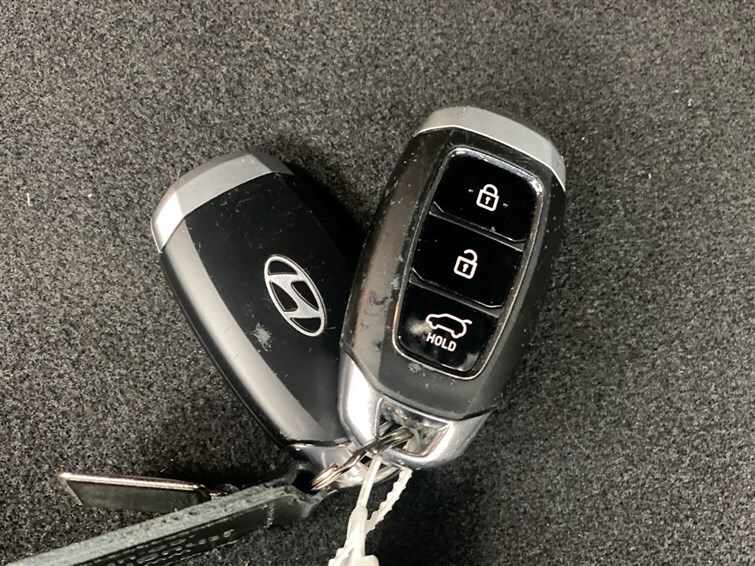 Used Hyundai i10 2023 for sale - 77672821: Photo 62