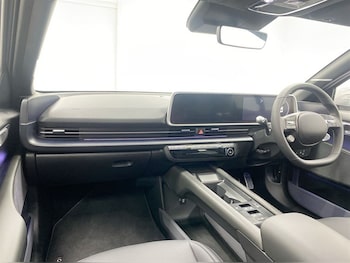 Used Hyundai IONIQ 6 2024 for sale - 79522574: Photo