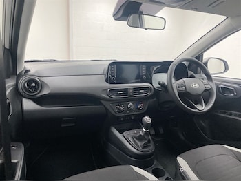 Used Hyundai i10 2025 for sale - 79249960: Photo