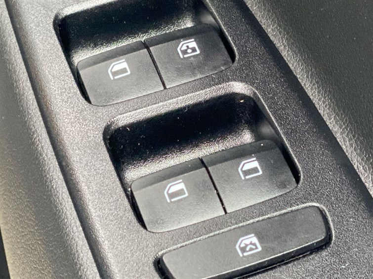 Used Hyundai i10 2023 for sale - 77926744: Photo 34