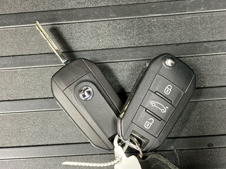 Used Vauxhall Corsa 2023 for sale - 77210447: Photo 61