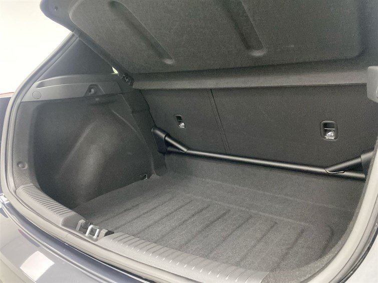 Used Hyundai i30 2023 for sale - 77239232: Photo 69