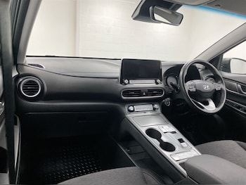 Used Hyundai KONA 2020 for sale - 78948182: Photo