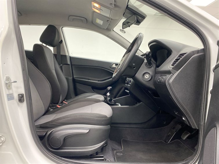 Used Hyundai i20 2020 for sale - 77210658: Photo 32