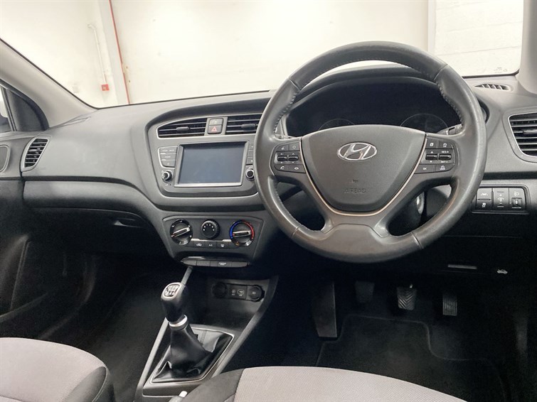 Used Hyundai i20 2020 for sale - 77210658: Photo 33