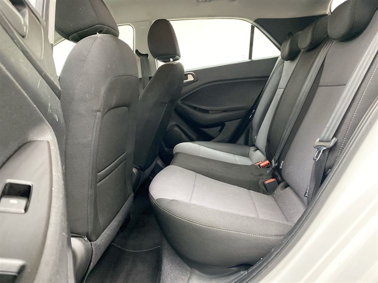 Used Hyundai i20 2020 for sale - 77210658: Photo 63