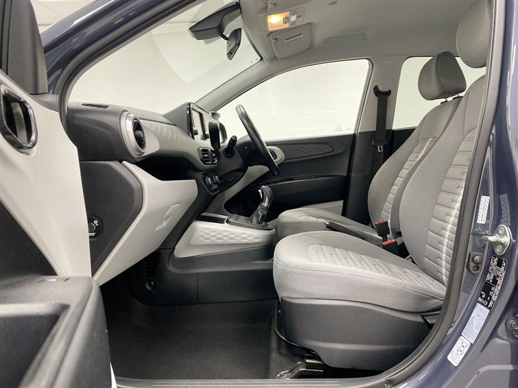 Used Hyundai i10 2022 for sale - 77210640: Photo 53