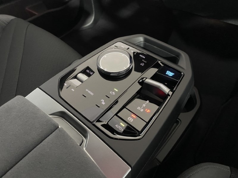 Used BMW iX 2025 for sale - 77339595: Photo 10
