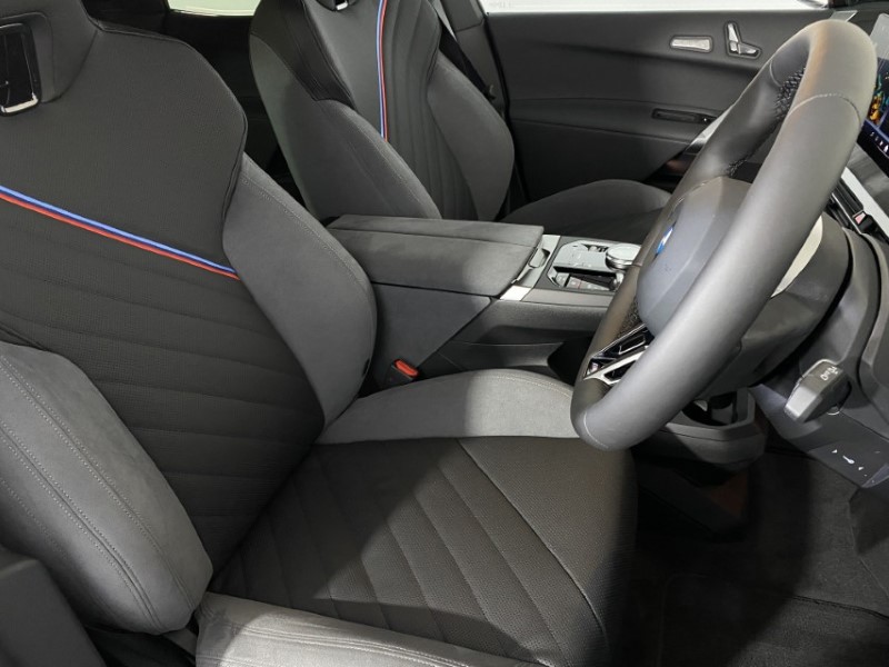 Used BMW iX 2025 for sale - 77339595: Photo 11