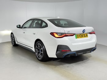 Used BMW i4 2024 for sale - 77077078: Photo