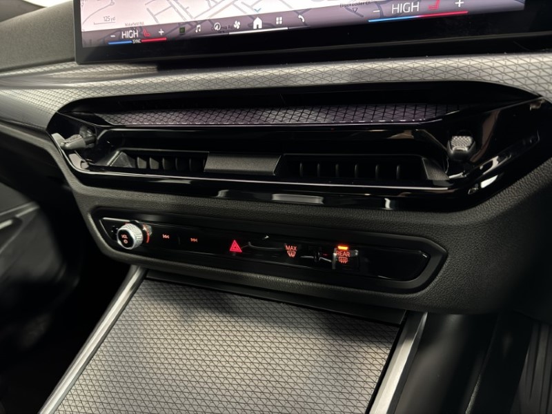 Used BMW 3 Series 2025 for sale - 77592375: Photo 30