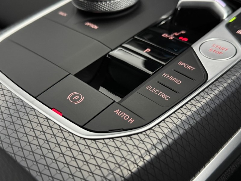 Used BMW 3 Series 2025 for sale - 77662106: Photo 32