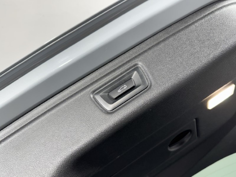 Used BMW 3 Series 2024 for sale - 78199104: Photo 51