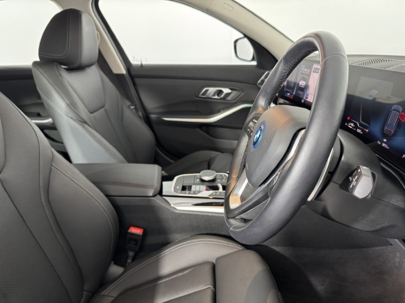 Used BMW 3 Series 2023 for sale - 77602068: Photo 11