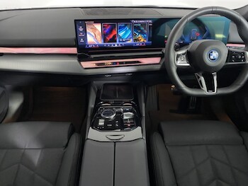 Used BMW i5 2025 for sale - 76982508: Photo
