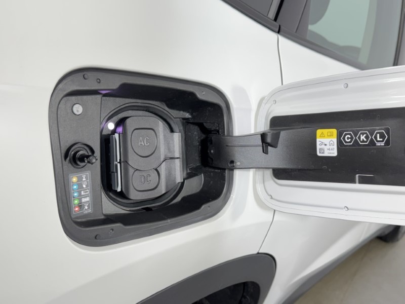 Used BMW iX1 2025 for sale - 77087700: Photo 44