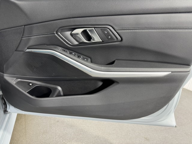 Used BMW 3 Series 2023 for sale - 77519402: Photo 26