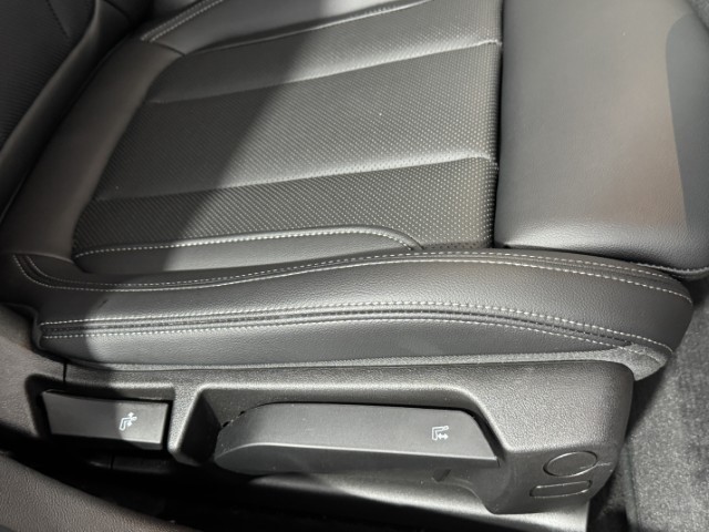 Used BMW 3 Series 2025 for sale - 77592339: Photo 30