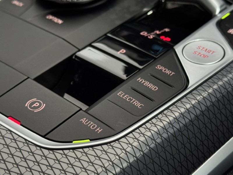 Used BMW 3 Series 2025 for sale - 77071168: Photo 32