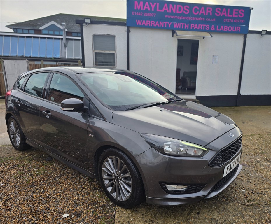 Used Ford Focus 2017 for sale - 77025688: Photo 1