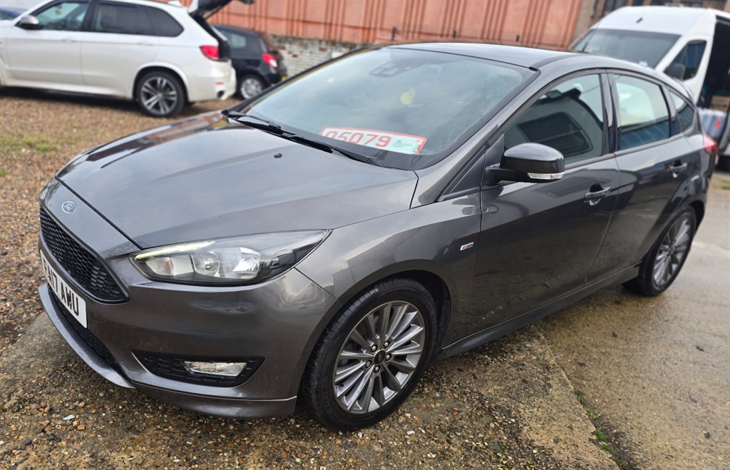 Used Ford Focus 2017 for sale - 77025688: Photo 4
