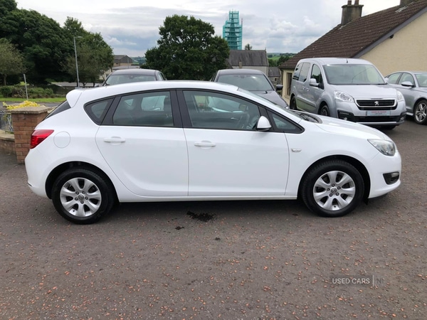 Used Vauxhall Astra 2015 for sale - 77217988: Photo 3