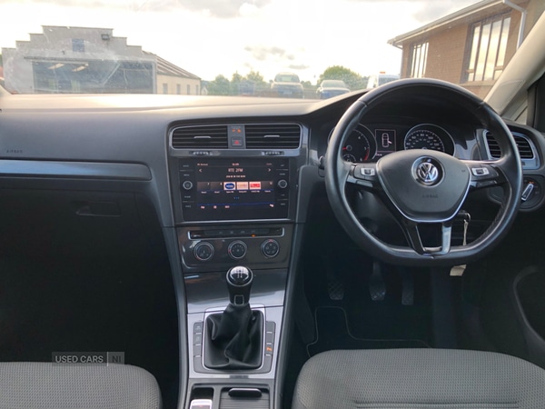 Used Volkswagen Golf 2018 for sale - 76772345: Photo 2