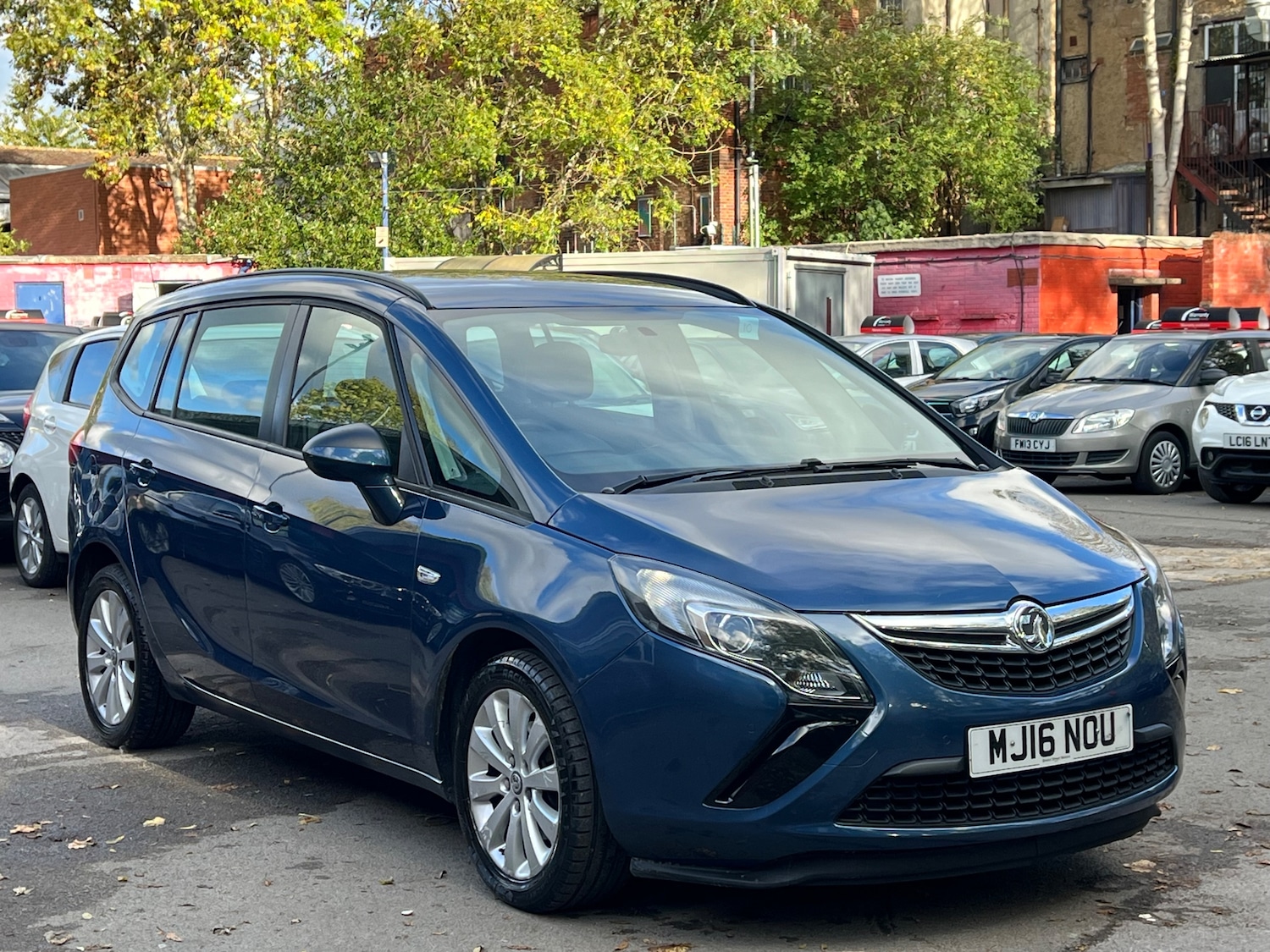 Used Vauxhall Zafira Tourer 2016 for sale - 76373343: Photo 1