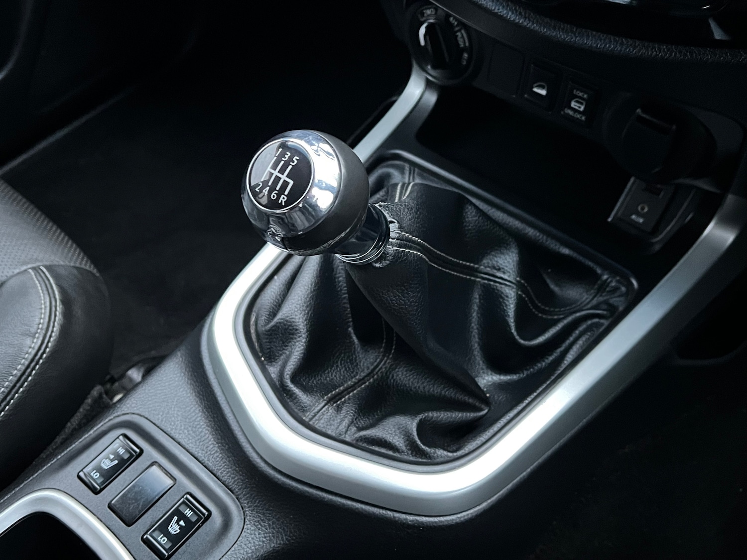 Used Nissan Navara 2017 for sale - 77072155: Photo 33